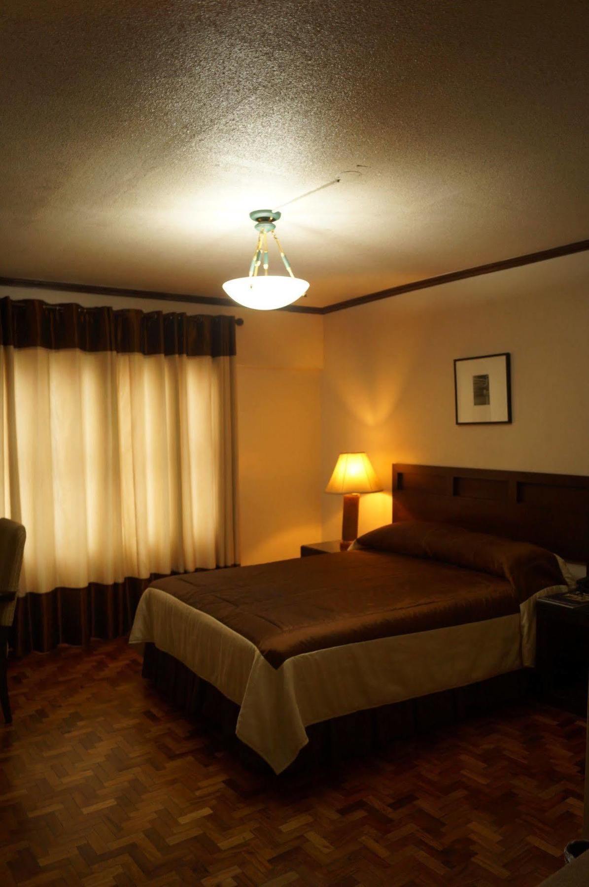 El Rico Suite Makati By Reddoorz San Pedro Makati Exterior foto