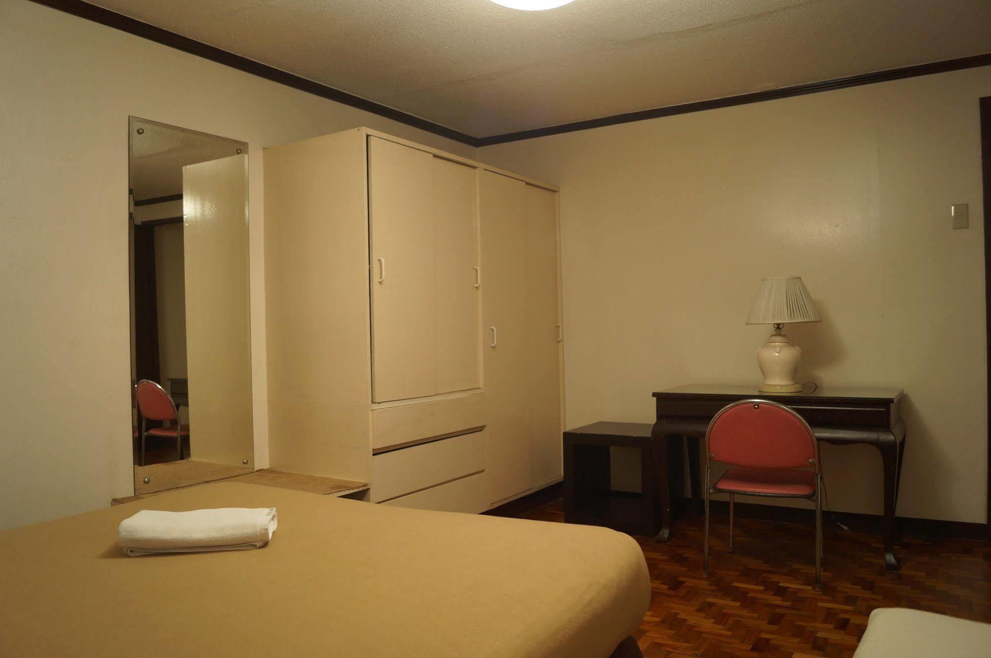 El Rico Suite Makati By Reddoorz San Pedro Makati Exterior foto