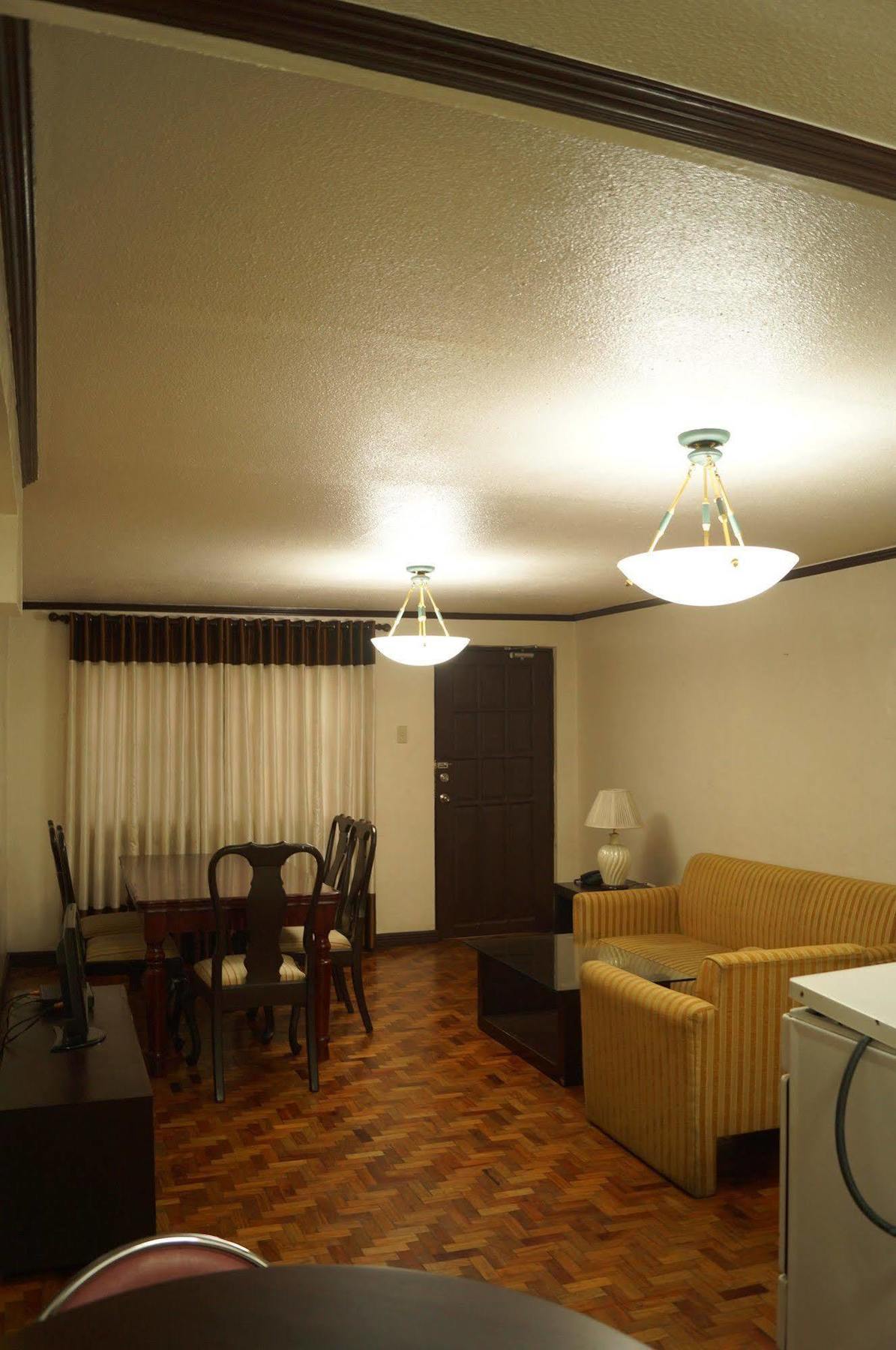 El Rico Suite Makati By Reddoorz San Pedro Makati Exterior foto